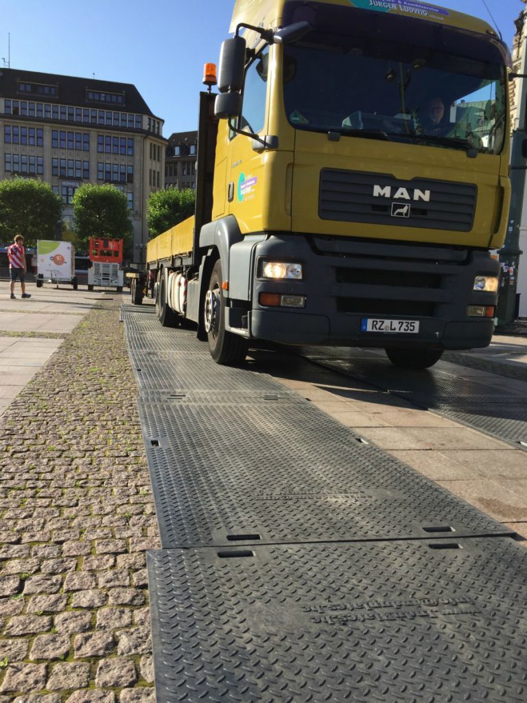 wth18_bilder_bodenplatten1